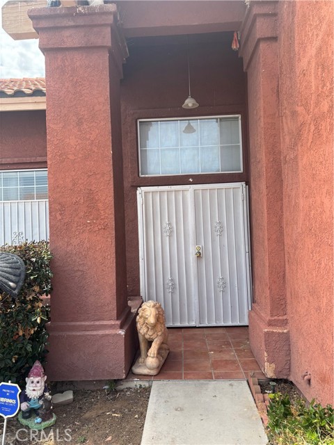 Detail Gallery Image 3 of 29 For 12520 High Desert Rd, Victorville,  CA 92392 - 3 Beds | 2/1 Baths
