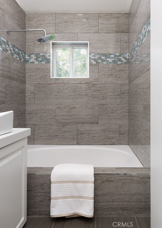 MLS #OC25193732 image #24