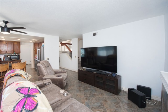 Detail Gallery Image 14 of 38 For 1741 Mojave View Cir, Corona,  CA 92882 - 3 Beds | 2/1 Baths