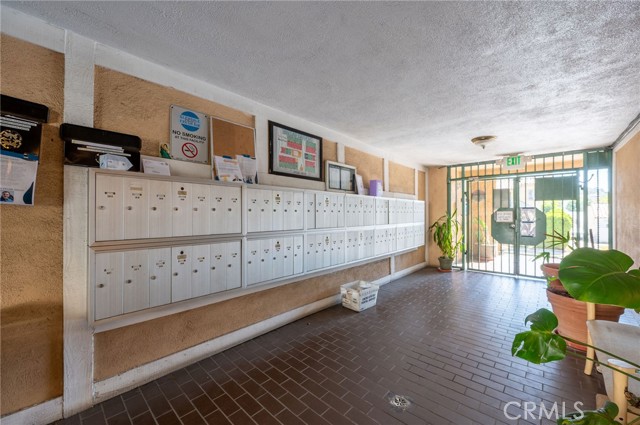 Detail Gallery Image 31 of 54 For 121 Sinclair Ave #207,  Glendale,  CA 91206 - 2 Beds | 2 Baths