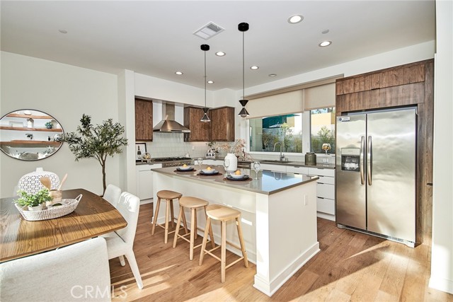 1050 N Joels Place, Los Angeles CA: https://media.crmls.org/medias/a7268462-faac-4315-9160-b68cab20adf3.jpg