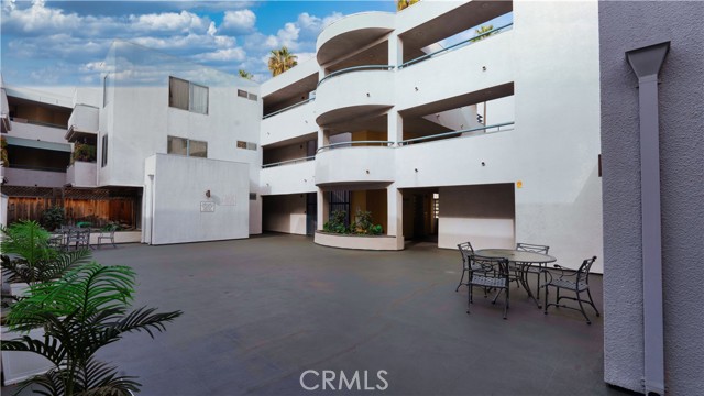 Detail Gallery Image 18 of 22 For 14610 Erwin St #304,  Van Nuys,  CA 91411 - 2 Beds | 2 Baths