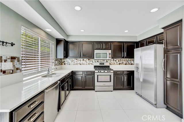 Detail Gallery Image 5 of 25 For 6 Charlemont Dr, Aliso Viejo,  CA 92656 - 4 Beds | 2/1 Baths