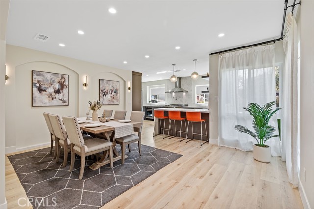 Detail Gallery Image 8 of 47 For 12426 Idaho Ave, Los Angeles,  CA 90025 - 3 Beds | 3 Baths