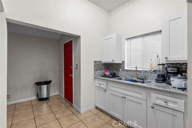 Detail Gallery Image 11 of 32 For 2619 Trinity St, Los Angeles,  CA 90011 - – Beds | – Baths