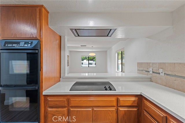 Detail Gallery Image 15 of 46 For 1832 Redcliff St, Los Angeles,  CA 90026 - 3 Beds | 3 Baths