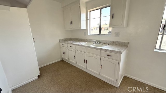 Detail Gallery Image 4 of 10 For 6425 Cottage St, Huntington Park,  CA 90255 - – Beds | – Baths
