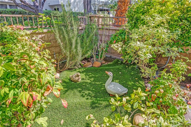 Detail Gallery Image 40 of 61 For 22482 Lake Forest Ln, Lake Forest,  CA 92630 - 4 Beds | 3 Baths