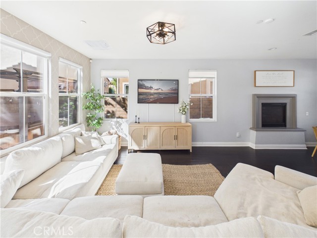 Detail Gallery Image 17 of 41 For 3174 E Piru, Brea,  CA 92821 - 3 Beds | 2/1 Baths