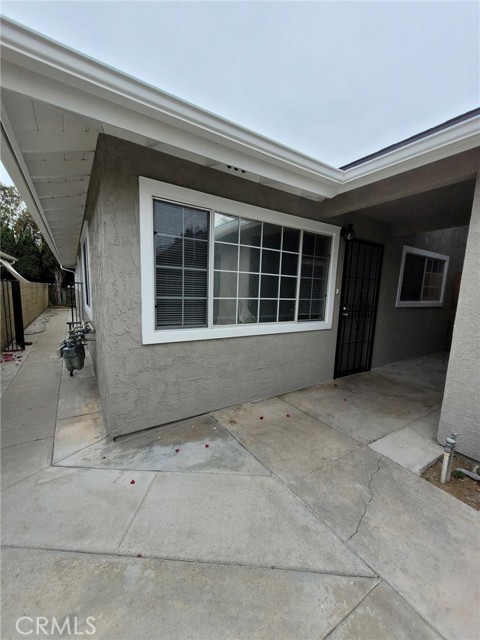 Detail Gallery Image 3 of 18 For 402 E Glendale Dr, Orange,  CA 92865 - 6 Beds | 4 Baths
