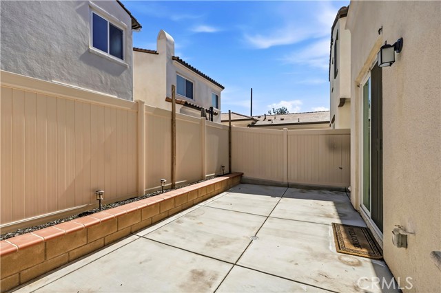 Detail Gallery Image 22 of 34 For 335 Carson Ct, Rialto,  CA 92376 - 3 Beds | 2/1 Baths