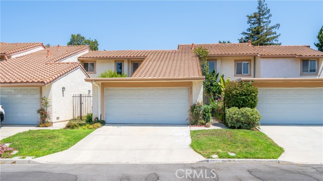 3747 Oak Glen Drive, Newbury Park CA: https://media.crmls.org/medias/a728fc7e-b31d-4ed5-88af-d43971d79e88.jpg
