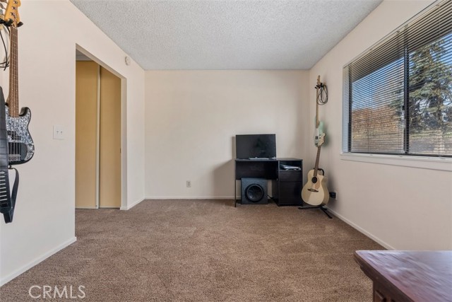 2 Village Lane, Tehachapi CA: https://media.crmls.org/medias/a7294989-8b6e-4985-8273-25e9a776203c.jpg