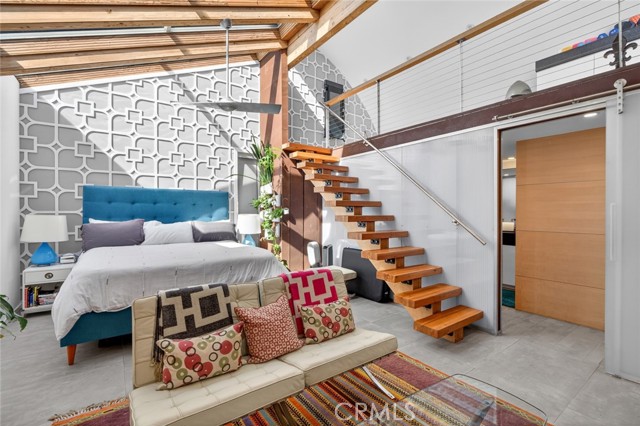 Detail Gallery Image 31 of 62 For 219 Colton, Newport Beach,  CA 92663 - 4 Beds | 3 Baths