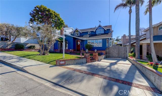 1330 8th Street, Manhattan Beach, California 90266, 4 Bedrooms Bedrooms, ,2 BathroomsBathrooms,Residential,Sold,8th,SB23019373