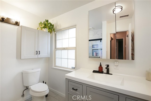 Detail Gallery Image 12 of 19 For 7642 Arnett, Downey,  CA 90241 - 2 Beds | 1 Baths