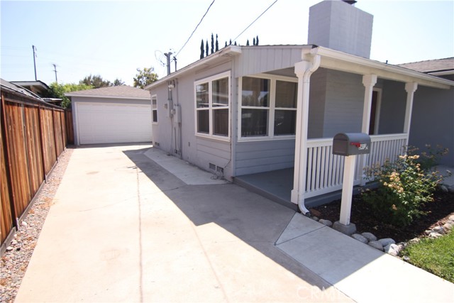 341 N Pine Street, Orange CA: https://media.crmls.org/medias/a72caffa-a0d7-47fd-8146-af9da3add356.jpg