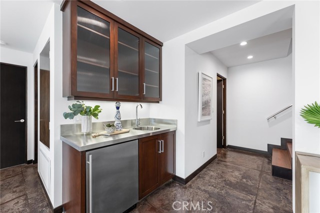 2114 Manhattan Ave, Hermosa Beach CA: https://media.crmls.org/medias/a72d2d75-cbb3-495c-8e4a-812eb3614afc.jpg