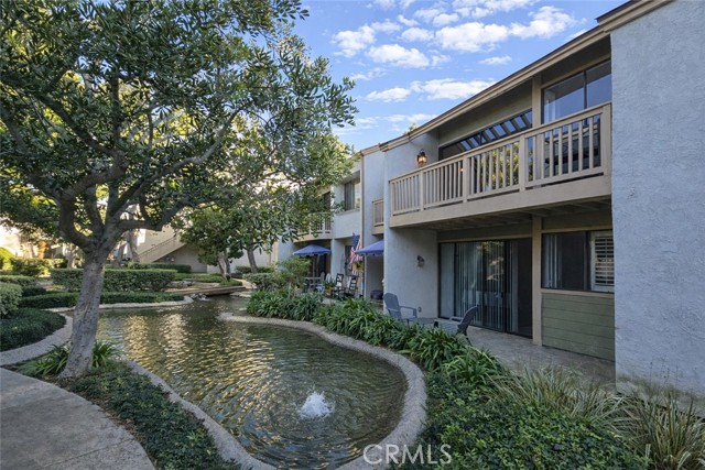 Image 32 of 39 For 10520 Lakeside  L