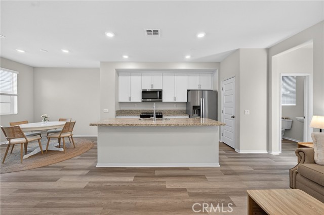 Detail Gallery Image 10 of 53 For 40379 Melrose Dr, Temecula,  CA 92591 - 2 Beds | 2/1 Baths