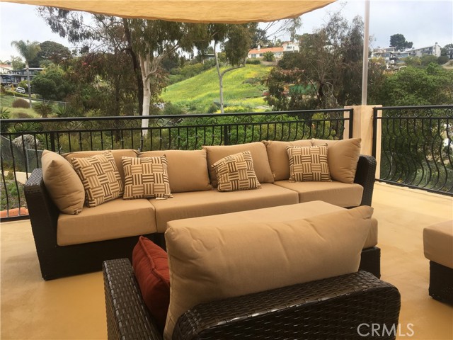 Detail Gallery Image 33 of 34 For 104 Avenida Caballeros, San Clemente,  CA 92672 - 4 Beds | 4/1 Baths