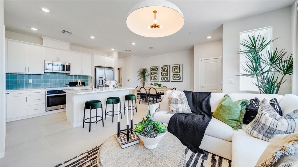 2577 Cloudview Privado
