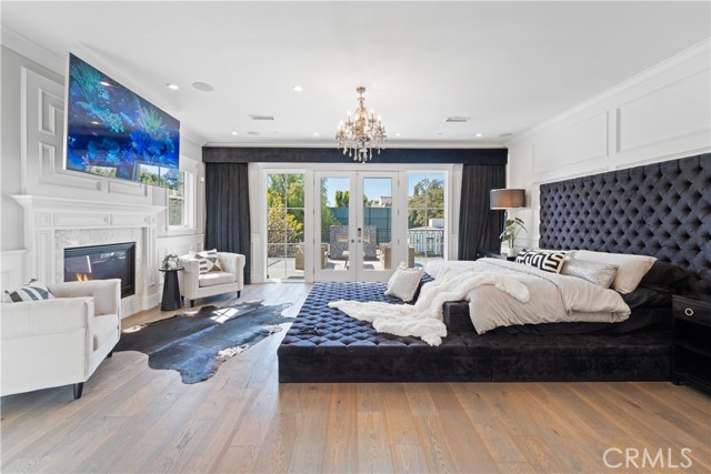 7 Bed Home for Sale in Encino, California