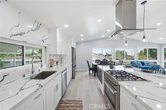 Detail Gallery Image 3 of 28 For 19 Gaucho Dr, Rolling Hills Estates,  CA 90274 - 4 Beds | 2 Baths