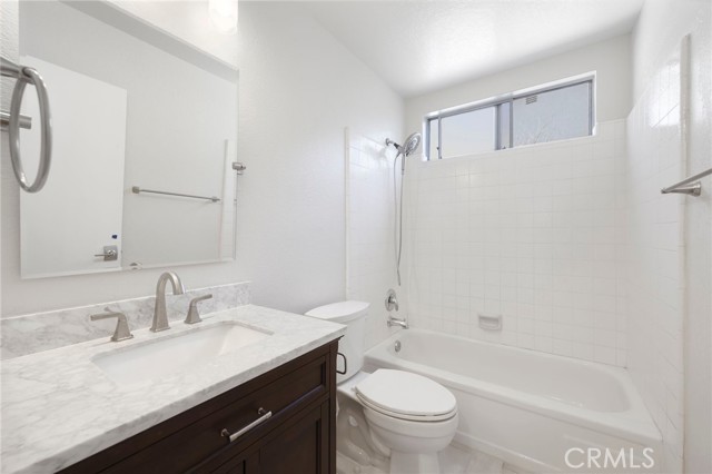 Detail Gallery Image 9 of 18 For 25377 Fortuna, Valencia,  CA 91355 - 3 Beds | 2 Baths