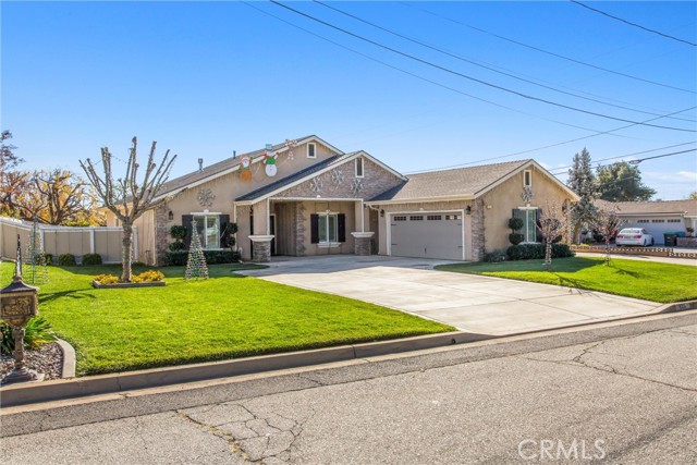 425 Sandalwood, Calimesa CA: https://media.crmls.org/medias/a730be6c-abd3-4298-9f15-86b8e498416b.jpg