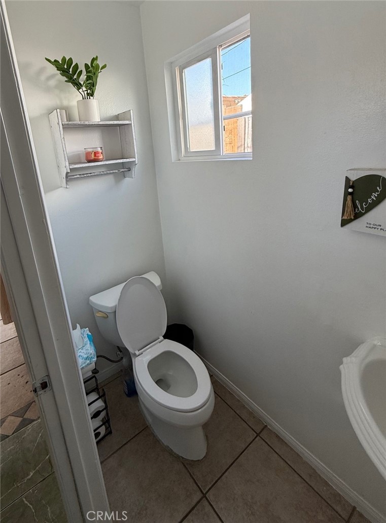 https://media.crmls.org/medias/a7310705-5058-45d8-97f6-a1634c3b25bd.jpg?preset=X-Large