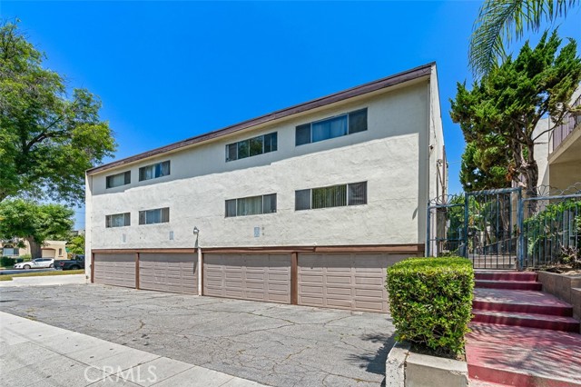 820 N Raymond Avenue, Pasadena CA: https://media.crmls.org/medias/a73148a6-4a6a-4a50-aed5-15d4c4b8cf8a.jpg
