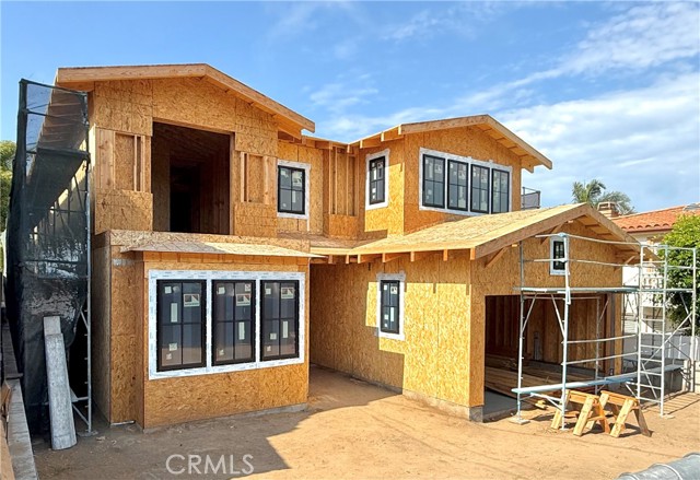 1551 10th Street, Manhattan Beach, California 90266, 5 Bedrooms Bedrooms, ,4 BathroomsBathrooms,Residential,Sold,10th,SB25168485