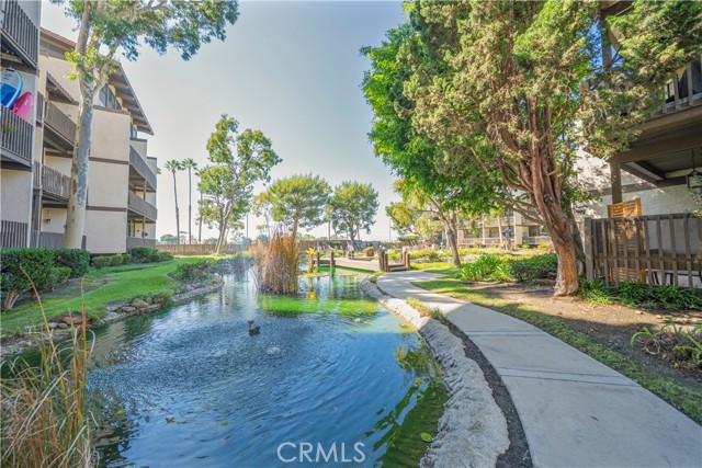 Detail Gallery Image 5 of 28 For 6336 Marina Pacifica, Long Beach,  CA 90803 - 2 Beds | 2/1 Baths