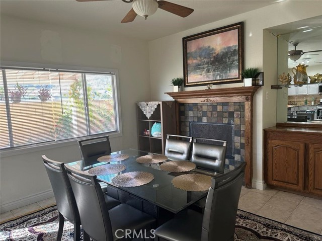 Detail Gallery Image 11 of 24 For 16165 Windcrest Dr, Fontana,  CA 92337 - 3 Beds | 2/1 Baths