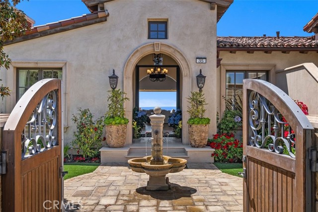 35 Shoreline Drive, Dana Point CA: https://media.crmls.org/medias/a73295c4-0e8c-44f6-9edc-24e5d52df9a6.jpg