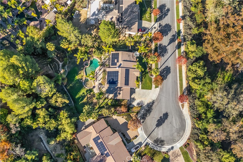 https://media.crmls.org/medias/a732a9f4-bc8e-40b3-b93f-ee26029a8268.jpg?preset=X-Large