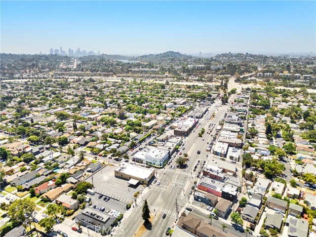 Detail Gallery Image 38 of 39 For 3110 Hollydale Dr, Los Angeles,  CA 90039 - 3 Beds | 3 Baths