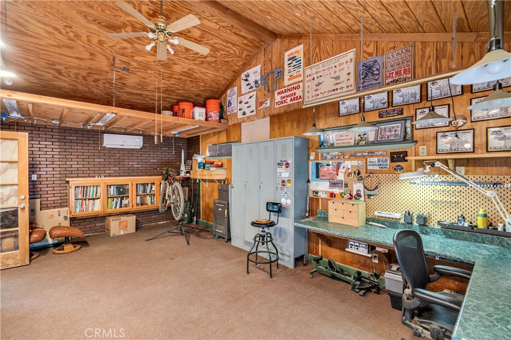 https://media.crmls.org/medias/a73337ff-b814-4781-ba0d-be3bb2a8ba09.jpg?preset=X-Large