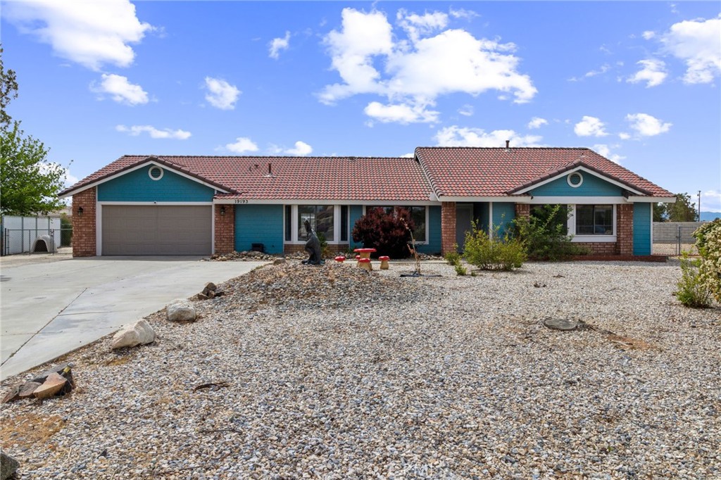 19193 Cochise Place