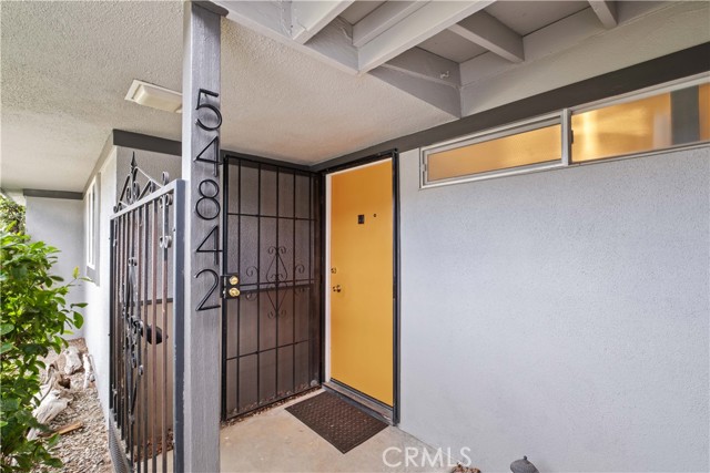 Detail Gallery Image 3 of 26 For 54842 El Prado Trl #C-8,  Yucca Valley,  CA 92284 - 2 Beds | 2 Baths