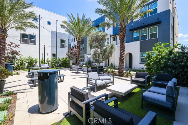139 Jessup Way, Tustin CA: https://media.crmls.org/medias/a734574e-3fb4-410c-9ead-41e1b1424232.jpg