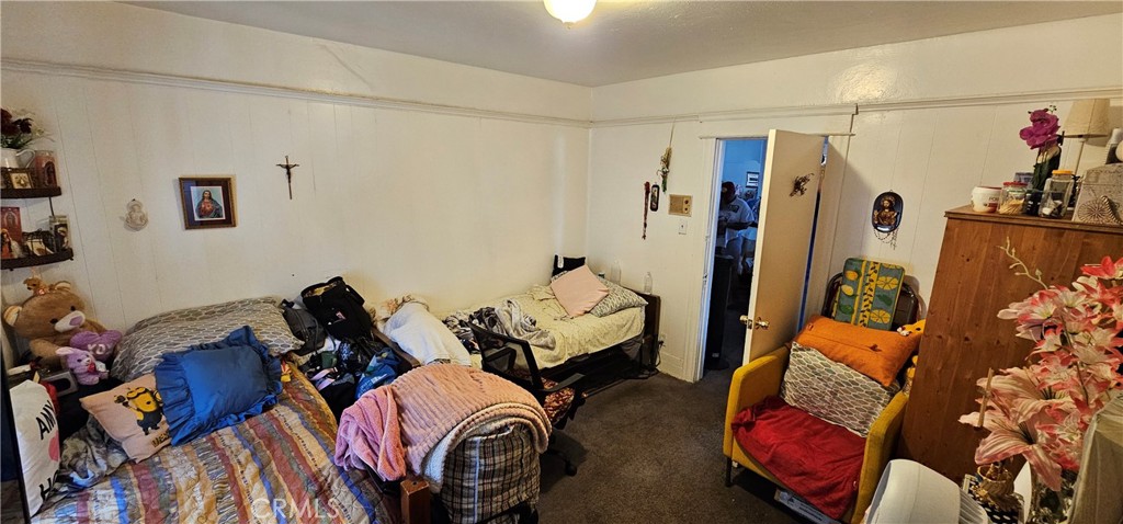 https://media.crmls.org/medias/a734de09-349b-4e5f-9041-9c6170627ea3.jpg?preset=X-Large