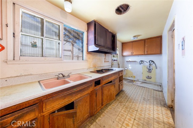Image 3 of 12 For 6227 Glide Avenue