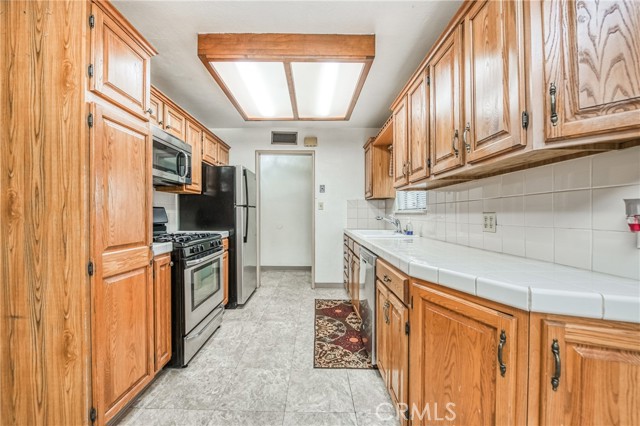 Detail Gallery Image 19 of 68 For 385 Monroe St, Coalinga,  CA 93210 - 3 Beds | 2/1 Baths