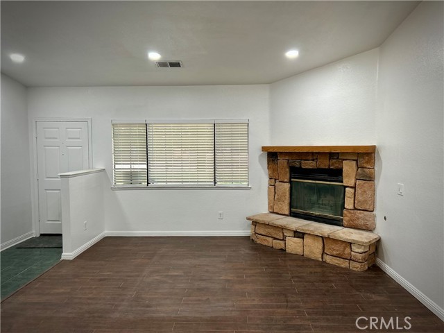 Detail Gallery Image 4 of 30 For 16240 Sycamore St, Hesperia,  CA 92345 - 3 Beds | 2 Baths