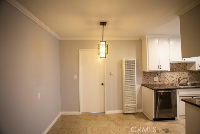 3669 Empire Drive, Los Angeles CA: https://media.crmls.org/medias/a73809b3-e520-4d40-b609-381b6e27787b.jpg
