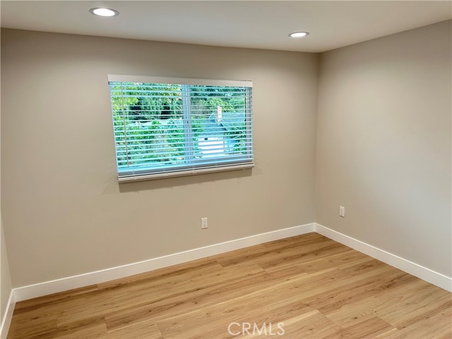 Detail Gallery Image 12 of 22 For 7317 Darby Pl, Reseda,  CA 91335 - 3 Beds | 2/1 Baths