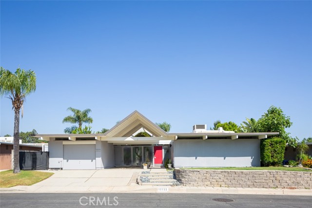 Detail Gallery Image 3 of 57 For 12722 Jimeno Ave, Granada Hills,  CA 91344 - 5 Beds | 2 Baths