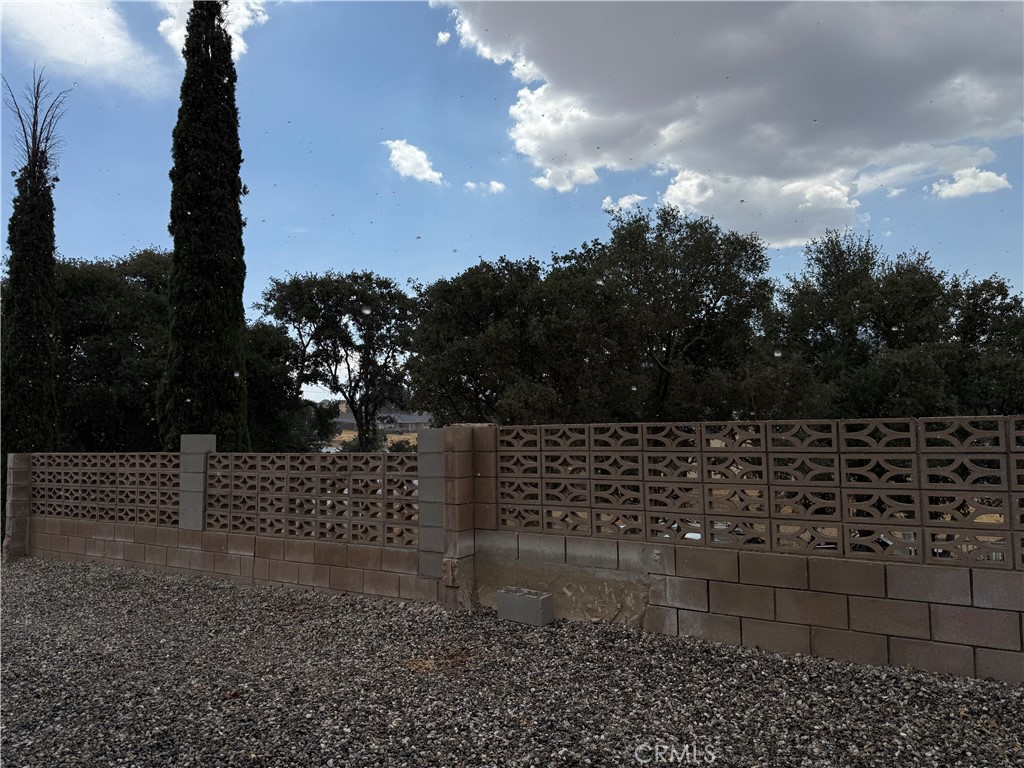 https://media.crmls.org/medias/a73a41f1-c697-41b9-aad8-e27bd8119064.jpg?preset=X-Large